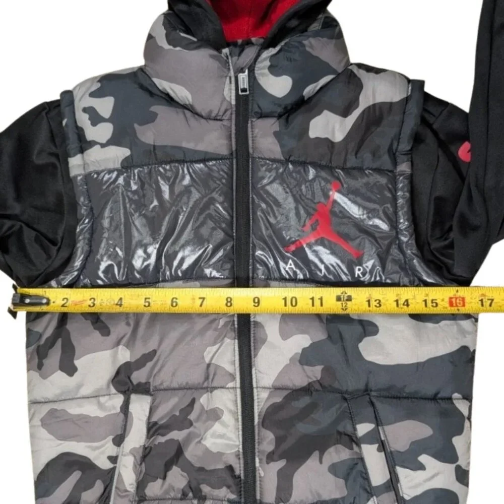 Jordan Youth Small 8-10 Grey Camo Puffer Vest Hoodie Jacket Red Fleece Lined
